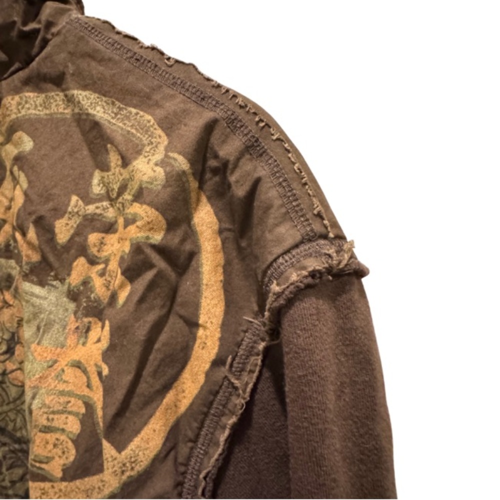 3/$30  Disney Pirates Hoodie Brown XL - Picture 4 of 4